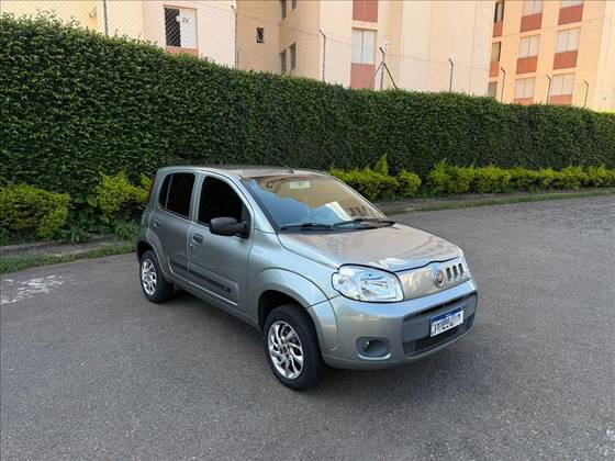 FIAT UNO 1.0 EVO VIVACE 8V FLEX 4P MANUAL